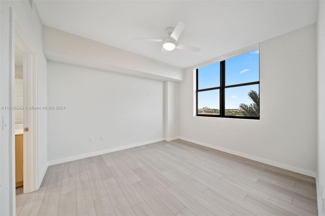 For Rent: $3,656 (2 beds, 2 baths, 1270 Square Feet)