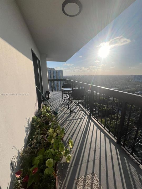 En Venta: $765,000 (2 camas, 2 baños, 1460 Pies cuadrados)