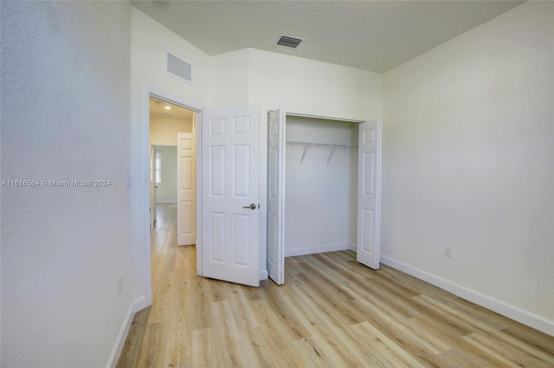 For Rent: $3,400 (3 beds, 2 baths, 1701 Square Feet)