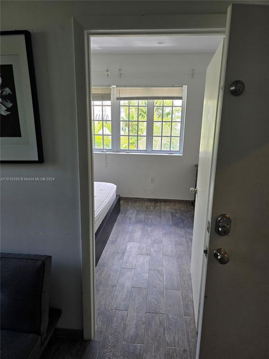 For Rent: $1,950 (1 beds, 1 baths, 8219 Square Feet)