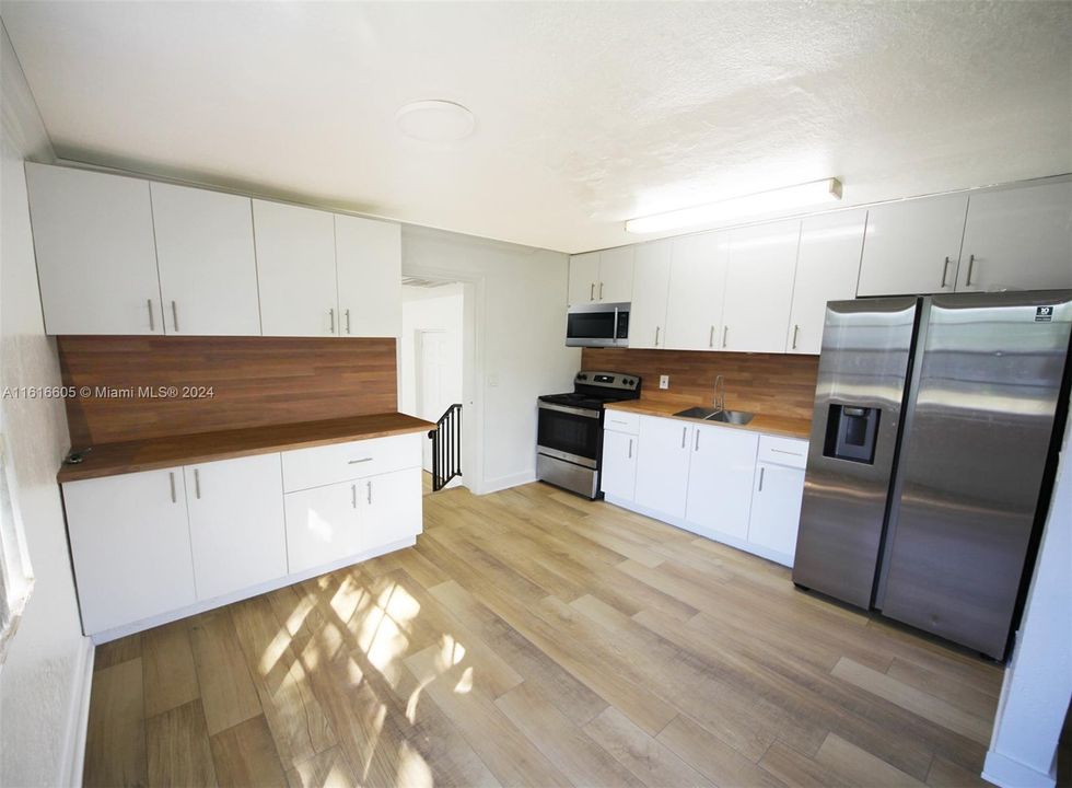 For Rent: $3,550 (3 beds, 2 baths, 1328 Square Feet)