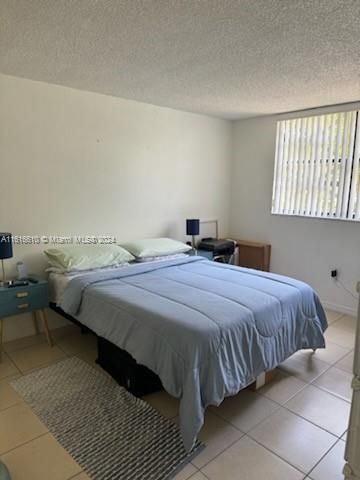 For Rent: $2,300 (2 beds, 2 baths, 827 Square Feet)