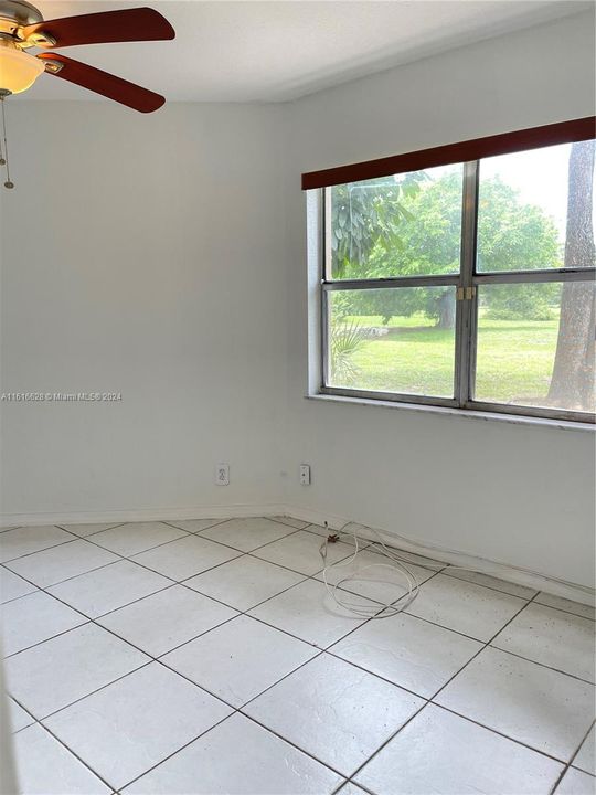 For Rent: $1,800 (2 beds, 2 baths, 1099 Square Feet)