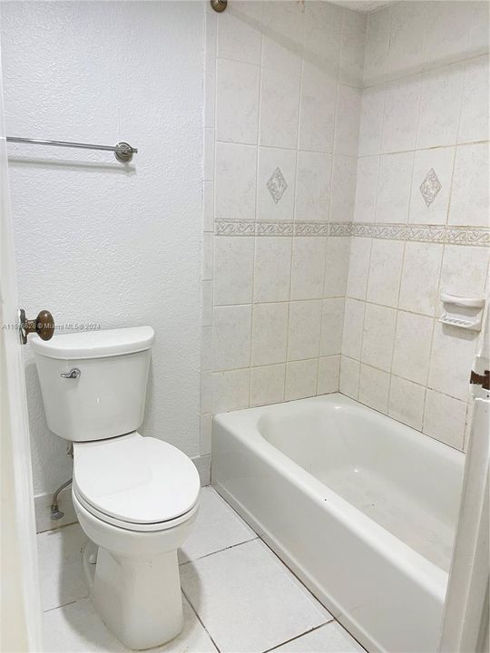 For Rent: $1,800 (2 beds, 2 baths, 1099 Square Feet)