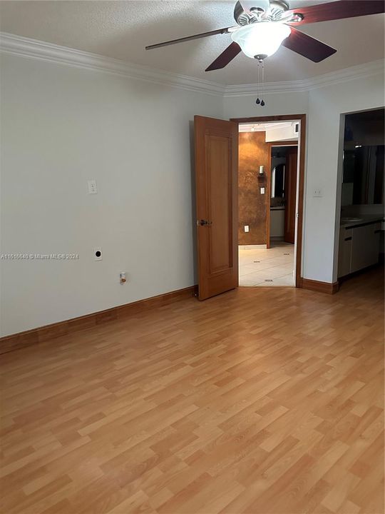 For Rent: $2,600 (2 beds, 2 baths, 1090 Square Feet)