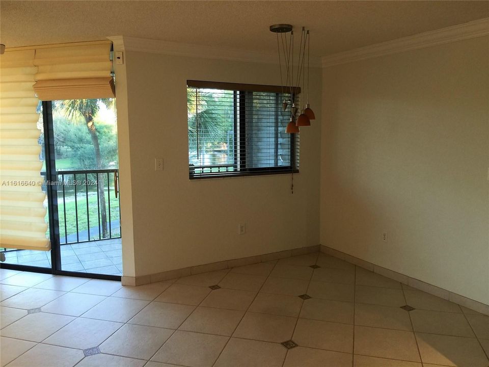 For Rent: $2,600 (2 beds, 2 baths, 1090 Square Feet)