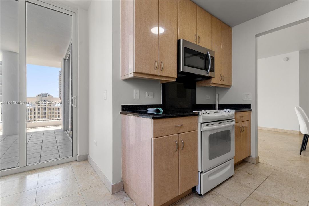 For Rent: $6,950 (2 beds, 2 baths, 1397 Square Feet)