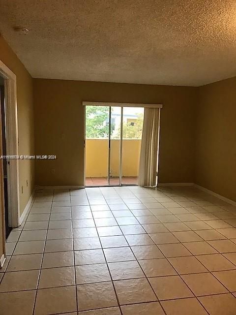 For Rent: $1,750 (1 beds, 1 baths, 848 Square Feet)