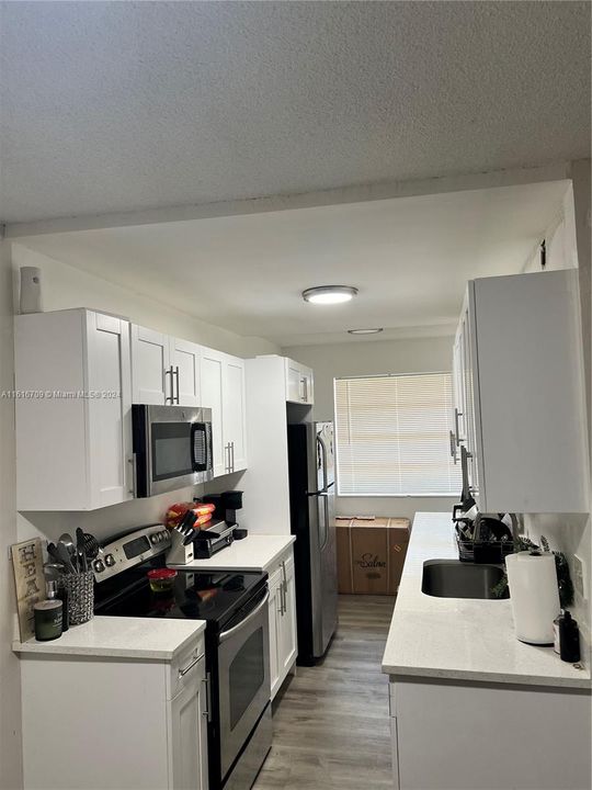 For Rent: $1,575 (1 beds, 1 baths, 658 Square Feet)