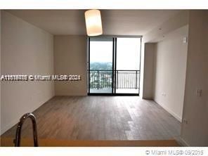 For Sale: $485,000 (1 beds, 1 baths, 819 Square Feet)