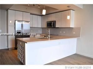 For Sale: $485,000 (1 beds, 1 baths, 819 Square Feet)