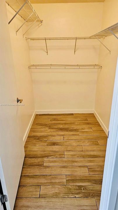 walk-in closet