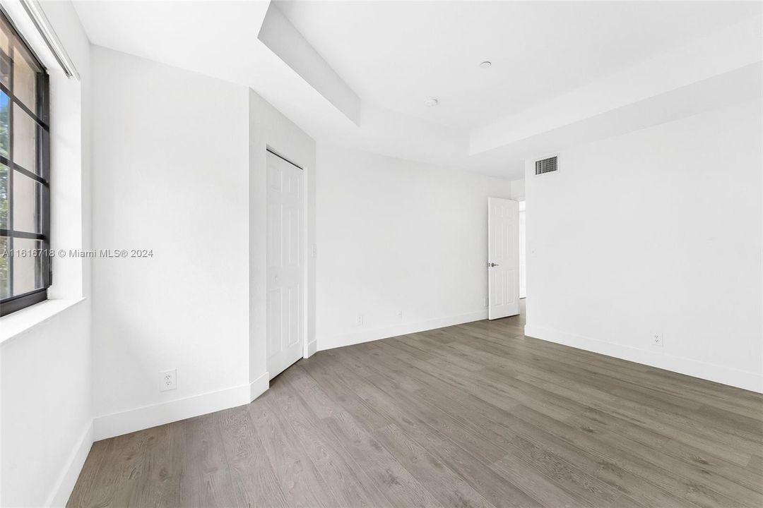 For Rent: $2,925 (2 beds, 2 baths, 1155 Square Feet)