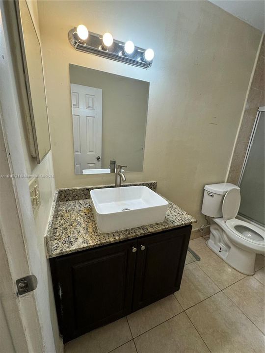 For Sale: $180,000 (2 beds, 1 baths, 829 Square Feet)