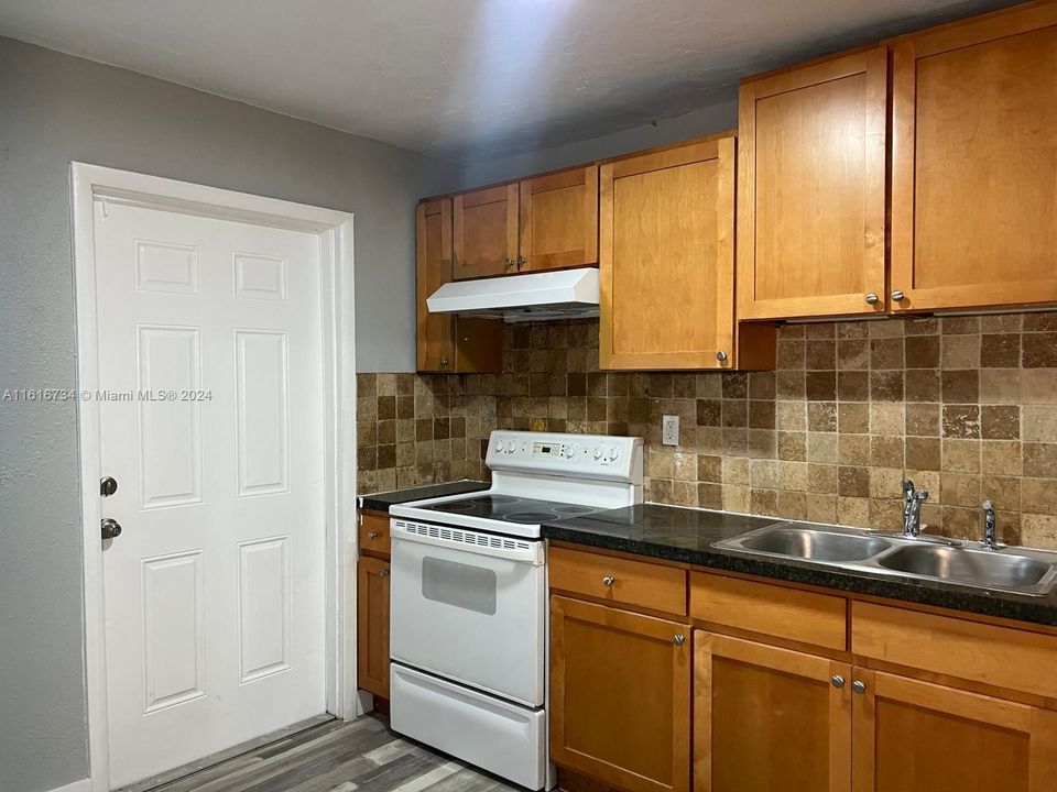 For Rent: $2,800 (3 beds, 2 baths, 0 Square Feet)