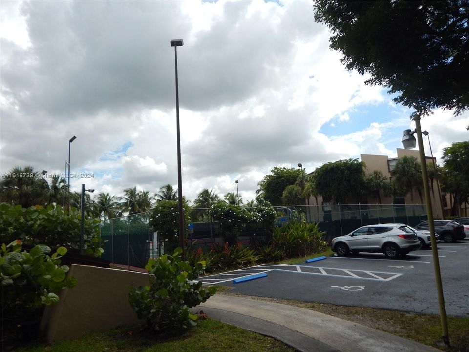 Recently Sold: $265,000 (2 beds, 2 baths, 906 Square Feet)