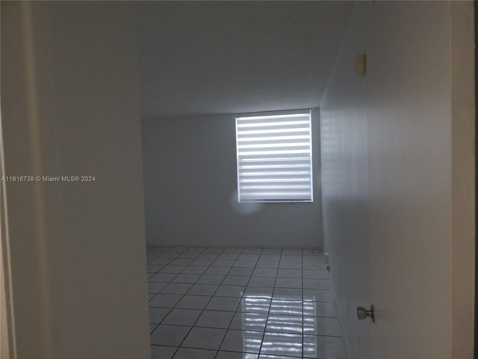 Recently Sold: $265,000 (2 beds, 2 baths, 906 Square Feet)