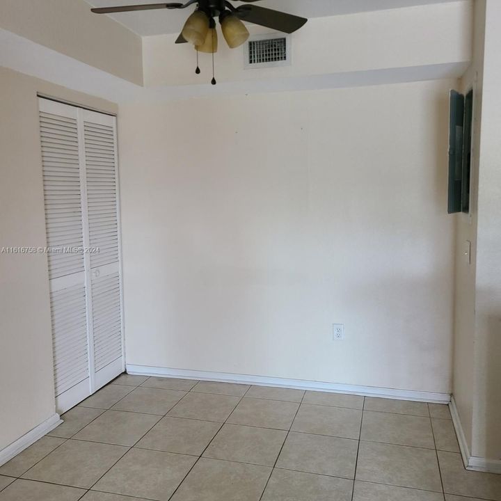 For Rent: $2,000 (2 beds, 2 baths, 895 Square Feet)