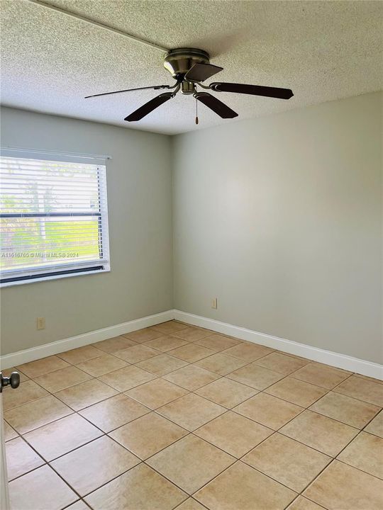 For Rent: $2,300 (2 beds, 2 baths, 870 Square Feet)