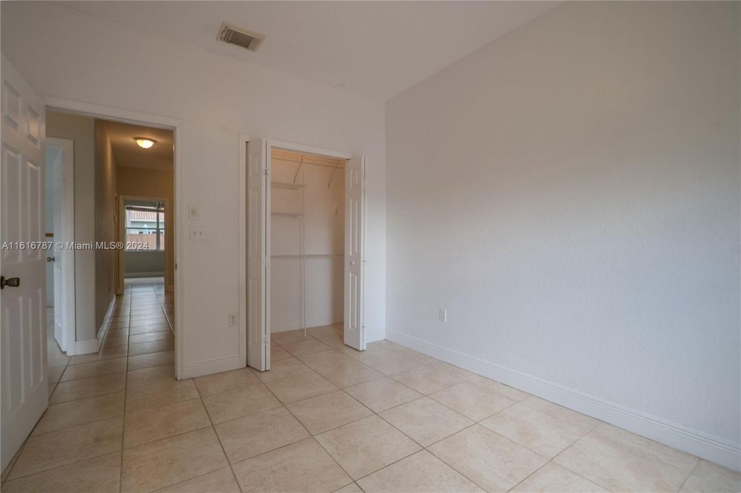 For Rent: $4,500 (4 beds, 2 baths, 1836 Square Feet)