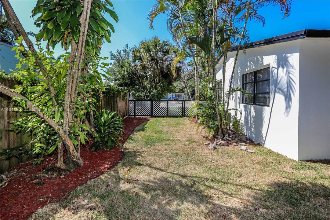 Recently Sold: $510,000 (3 beds, 2 baths, 1204 Square Feet)