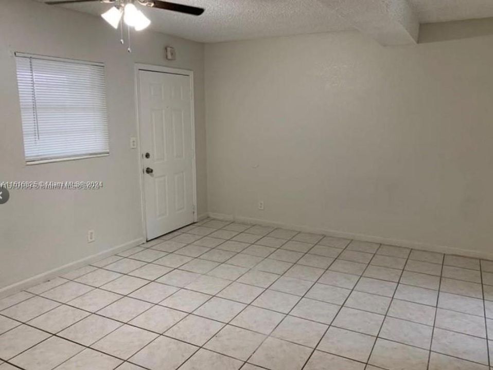 For Rent: $1,250 (0 beds, 1 baths, 0 Square Feet)