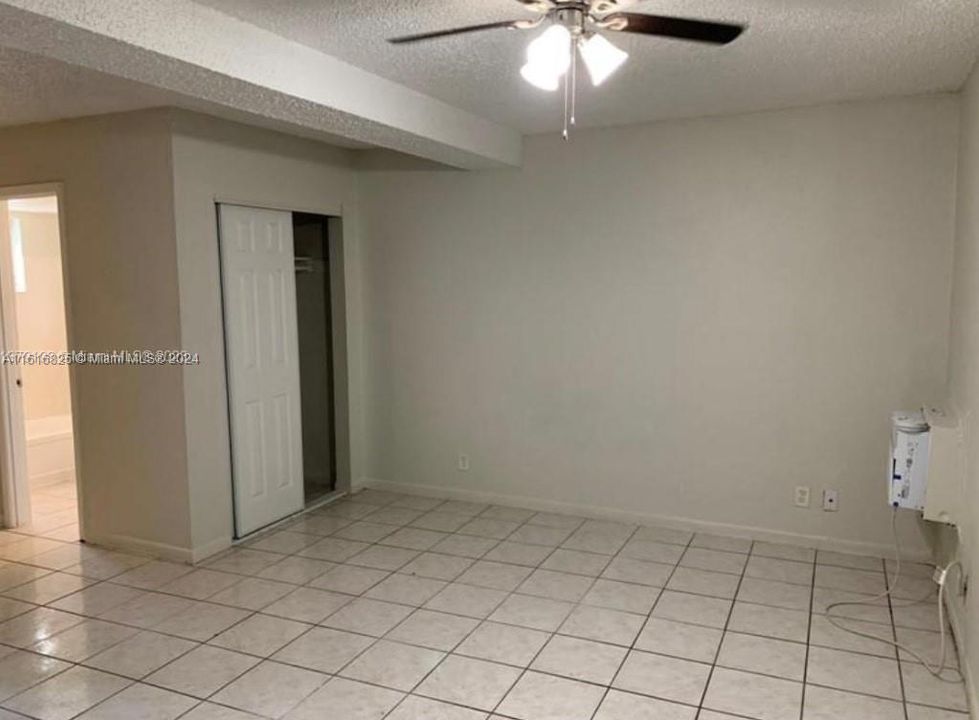 For Rent: $1,250 (0 beds, 1 baths, 0 Square Feet)