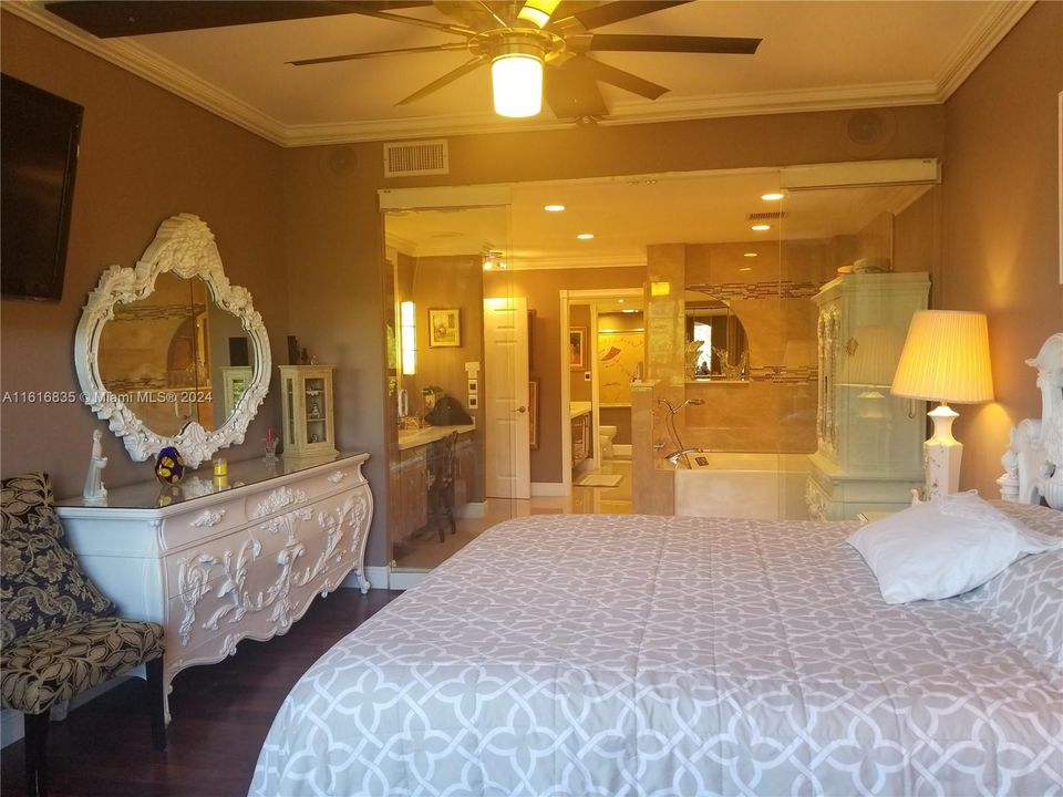 Master Bedroom with Tub and desk