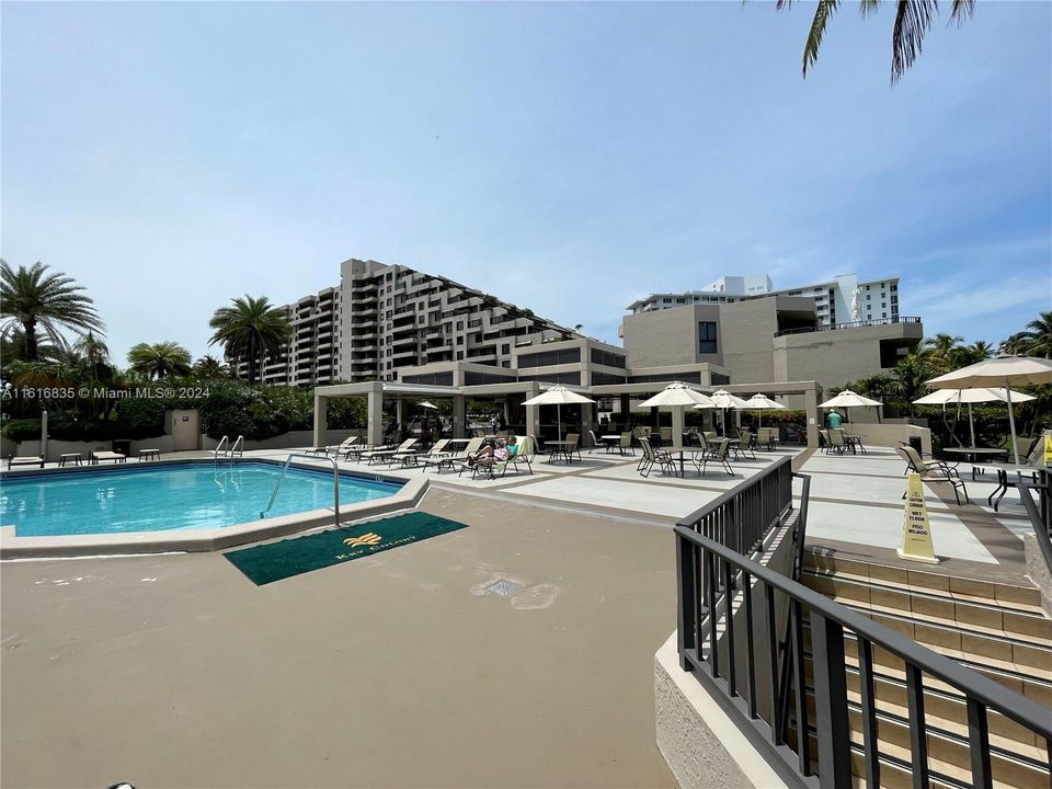 Key Colony Ocean front pool