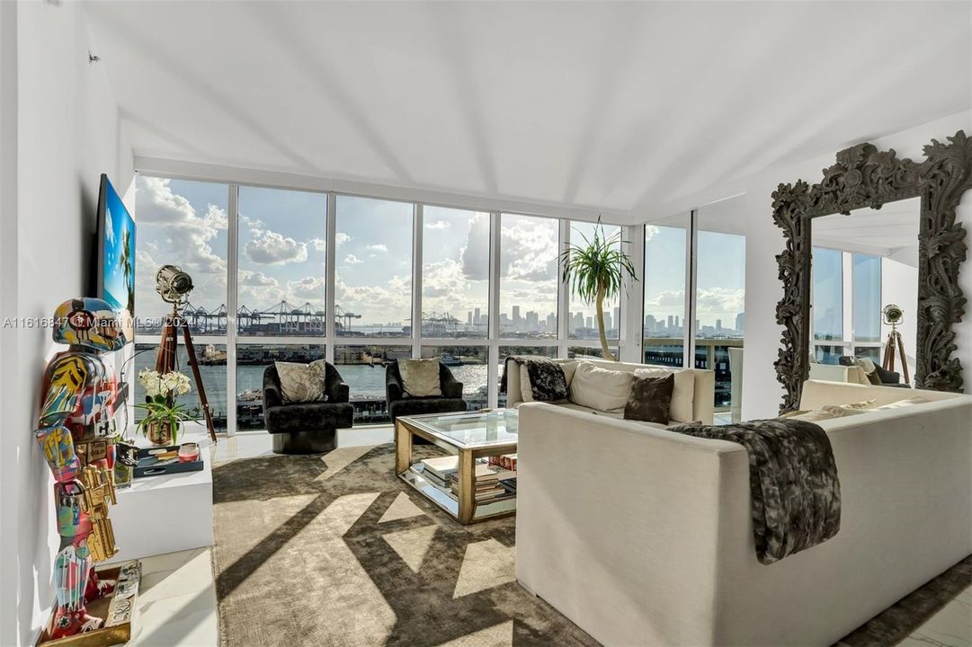 Active With Contract: $2,995,000 (2 beds, 2 baths, 2003 Square Feet)