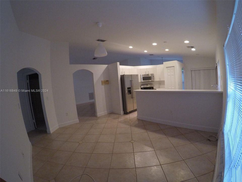 For Rent: $3,950 (3 beds, 2 baths, 1520 Square Feet)