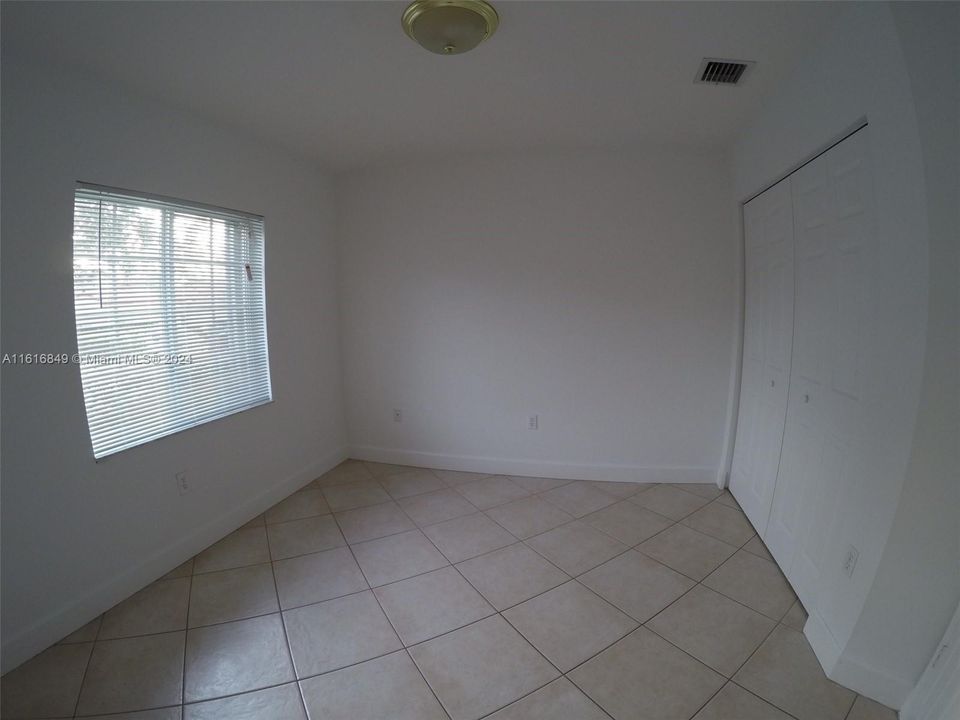 For Rent: $3,950 (3 beds, 2 baths, 1520 Square Feet)