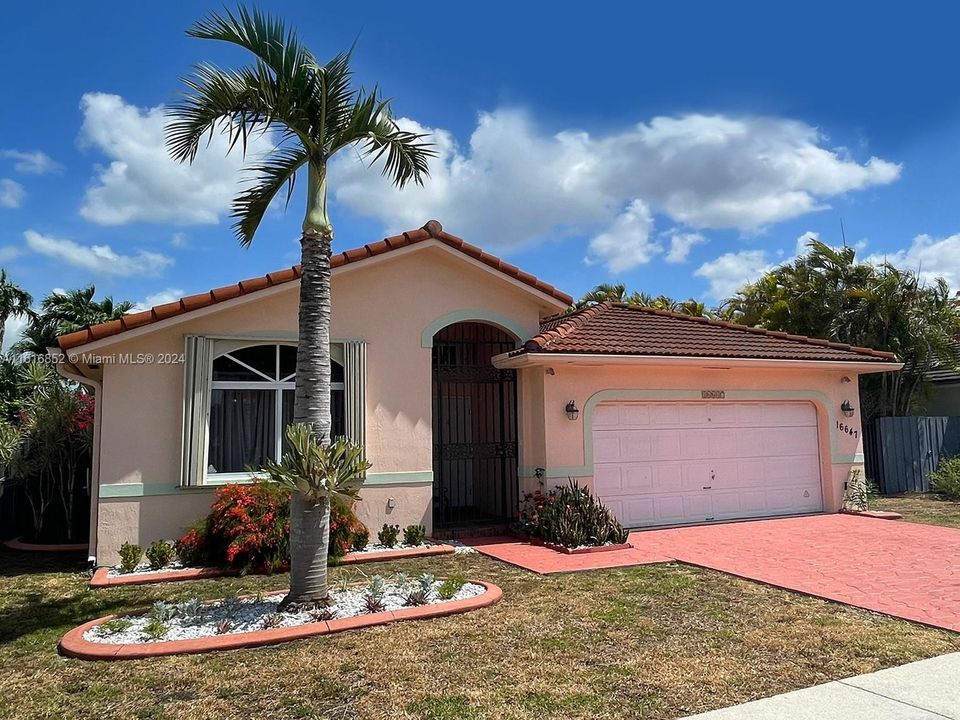 For Sale: $659,000 (3 beds, 2 baths, 1783 Square Feet)