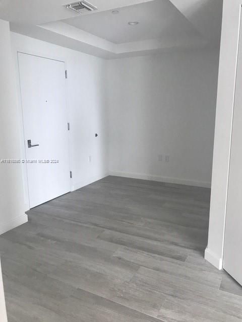 For Rent: $5,200 (2 beds, 2 baths, 1042 Square Feet)