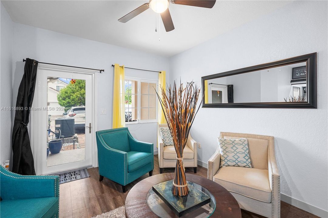 For Sale: $415,000 (3 beds, 2 baths, 1580 Square Feet)