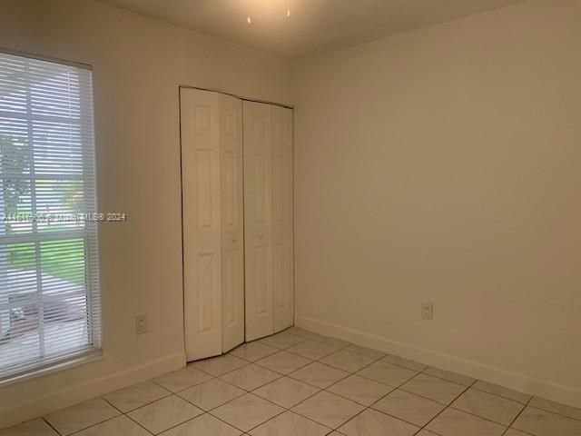 For Rent: $3,300 (4 beds, 2 baths, 1438 Square Feet)