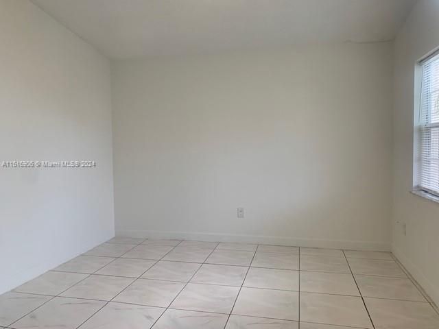 For Rent: $3,300 (4 beds, 2 baths, 1438 Square Feet)