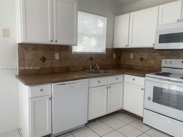 Recently Rented: $3,200 (4 beds, 2 baths, 1438 Square Feet)