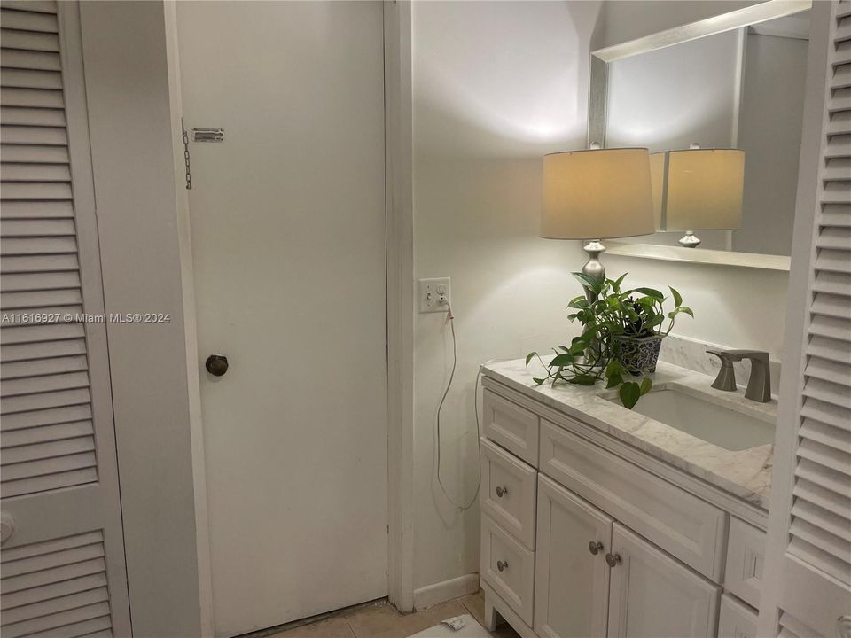 For Rent: $2,700 (2 beds, 2 baths, 1340 Square Feet)