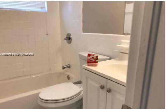 For Rent: $2,295 (2 beds, 1 baths, 642 Square Feet)