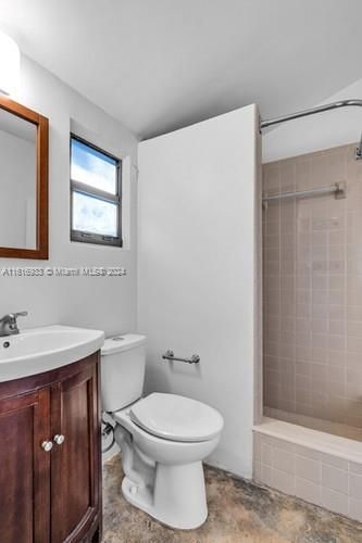 For Sale: $650,000 (1 beds, 1 baths, 957 Square Feet)