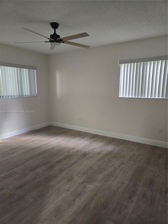 For Rent: $2,000 (2 beds, 2 baths, 827 Square Feet)