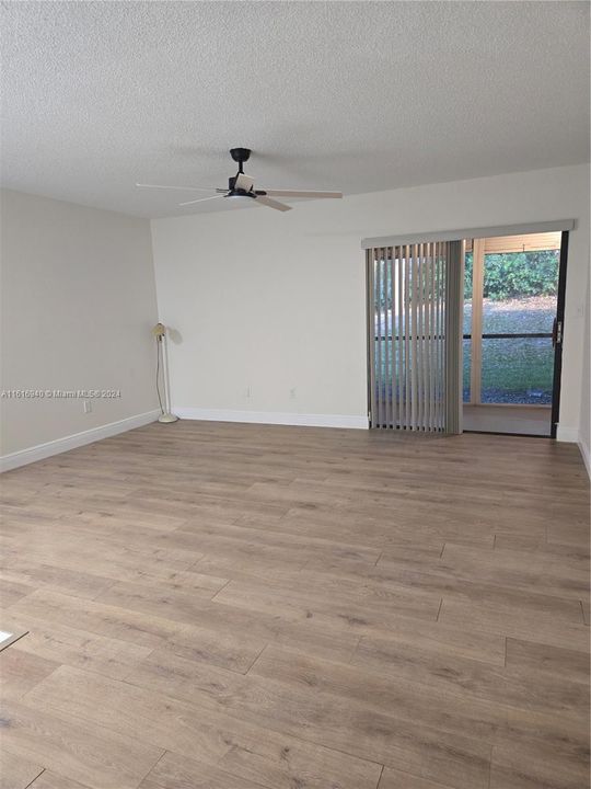 For Rent: $2,000 (2 beds, 2 baths, 827 Square Feet)
