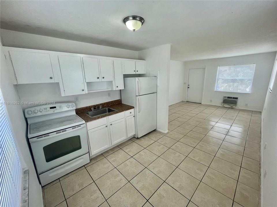 For Rent: $1,400 (2 beds, 1 baths, 2575 Square Feet)