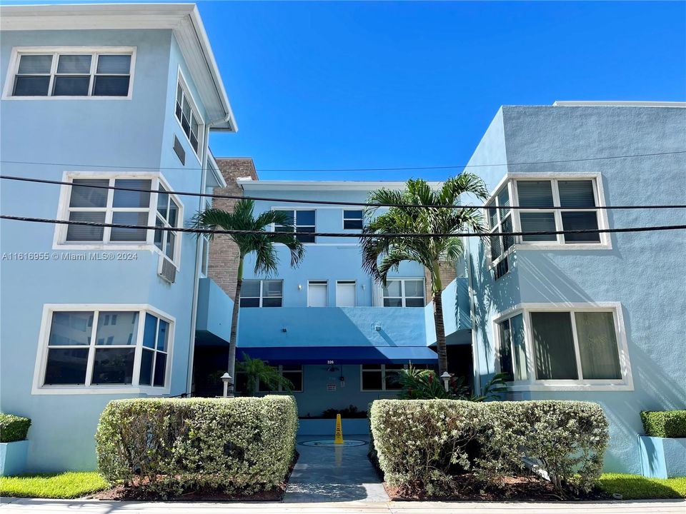 Condo Main entrance on Harrison St.