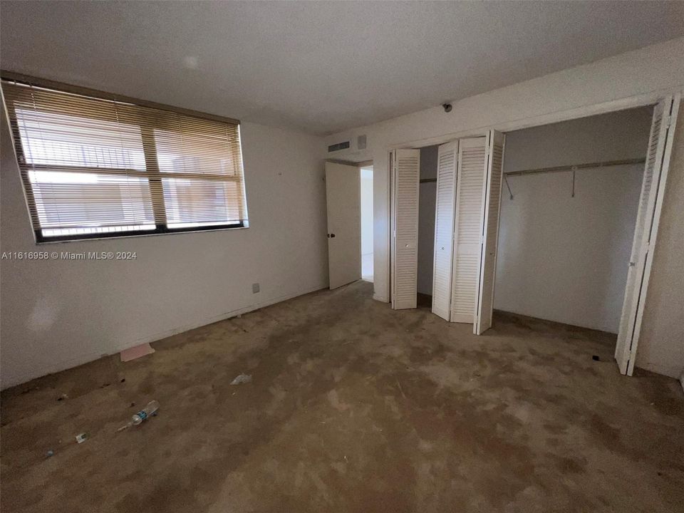 En Venta: $329,000 (2 camas, 2 baños, 1207 Pies cuadrados)