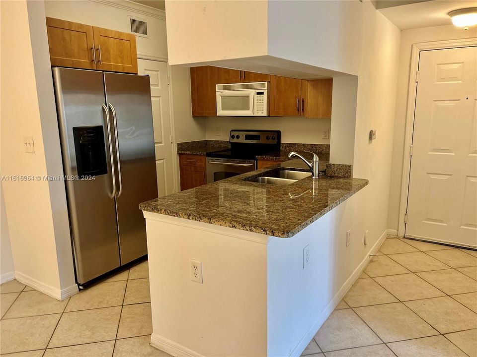 For Rent: $2,250 (2 beds, 2 baths, 1058 Square Feet)