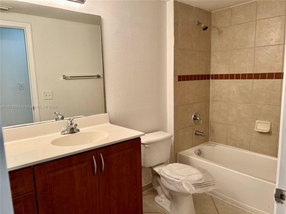 For Rent: $2,250 (2 beds, 2 baths, 1058 Square Feet)