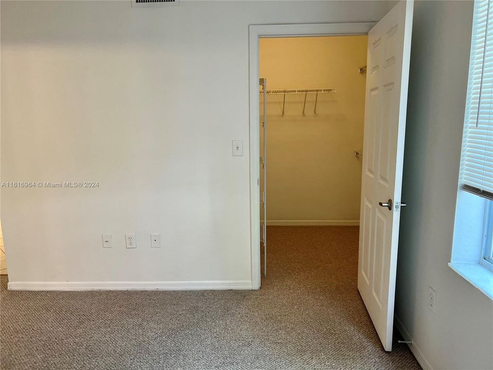 For Rent: $2,250 (2 beds, 2 baths, 1058 Square Feet)