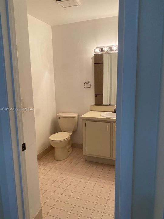 For Rent: $3,100 (2 beds, 2 baths, 1358 Square Feet)